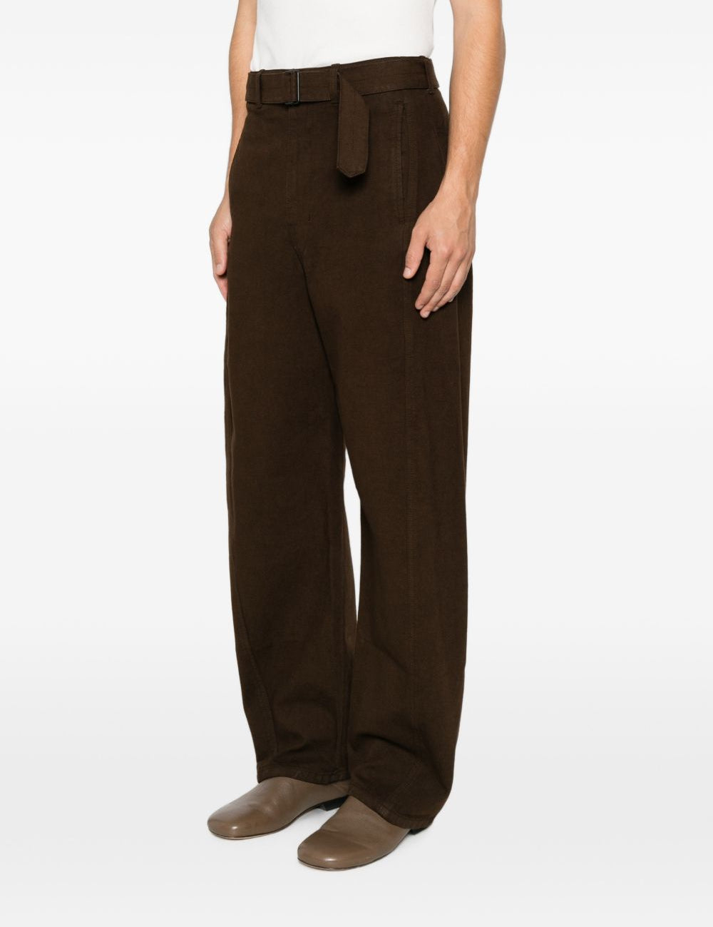 Jeans a gamba ampia con cintura in marrone 