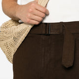 Jeans a gamba ampia con cintura in marrone 