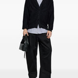 Cardigan con scollo a V e bottoni in nero 