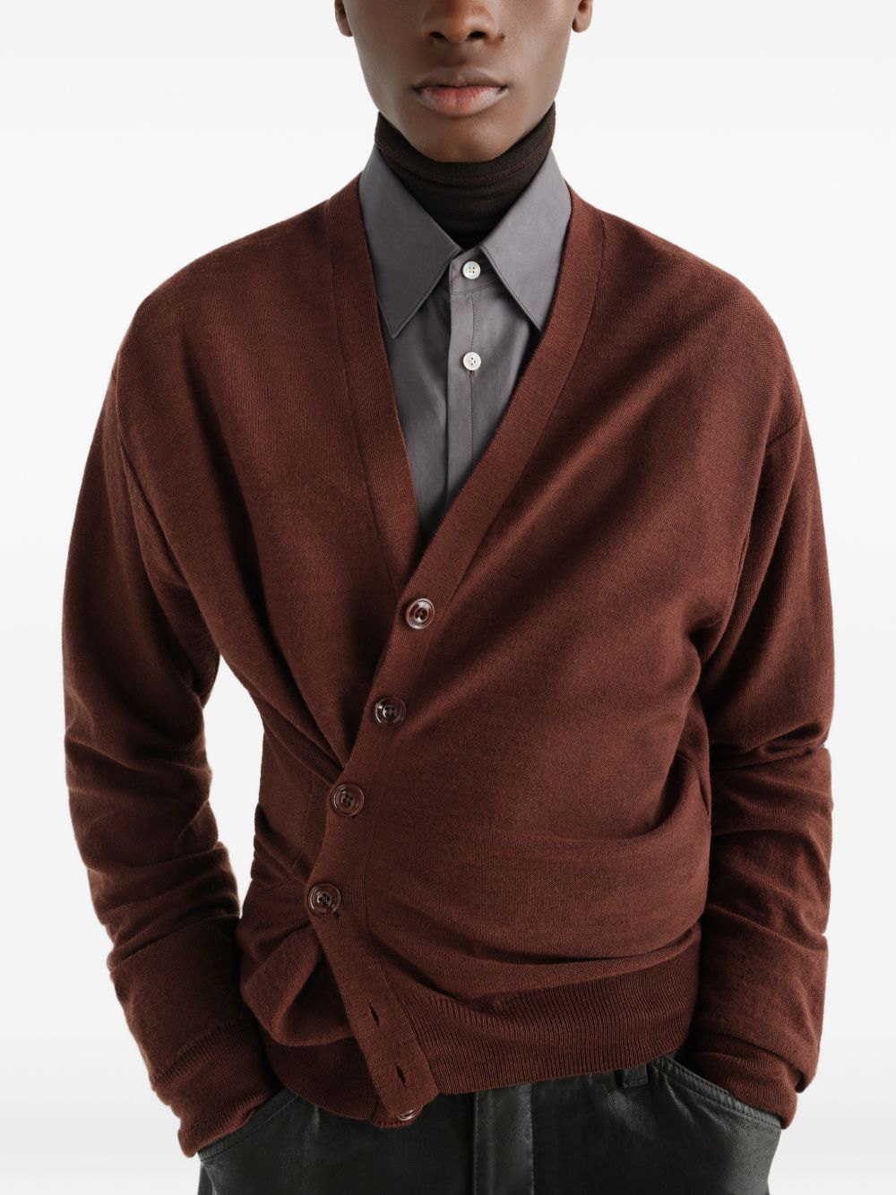 Cardigan con arricciatura in marrone 