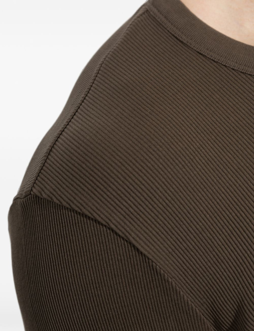 T-shirt a maniche lunghe in marrone 