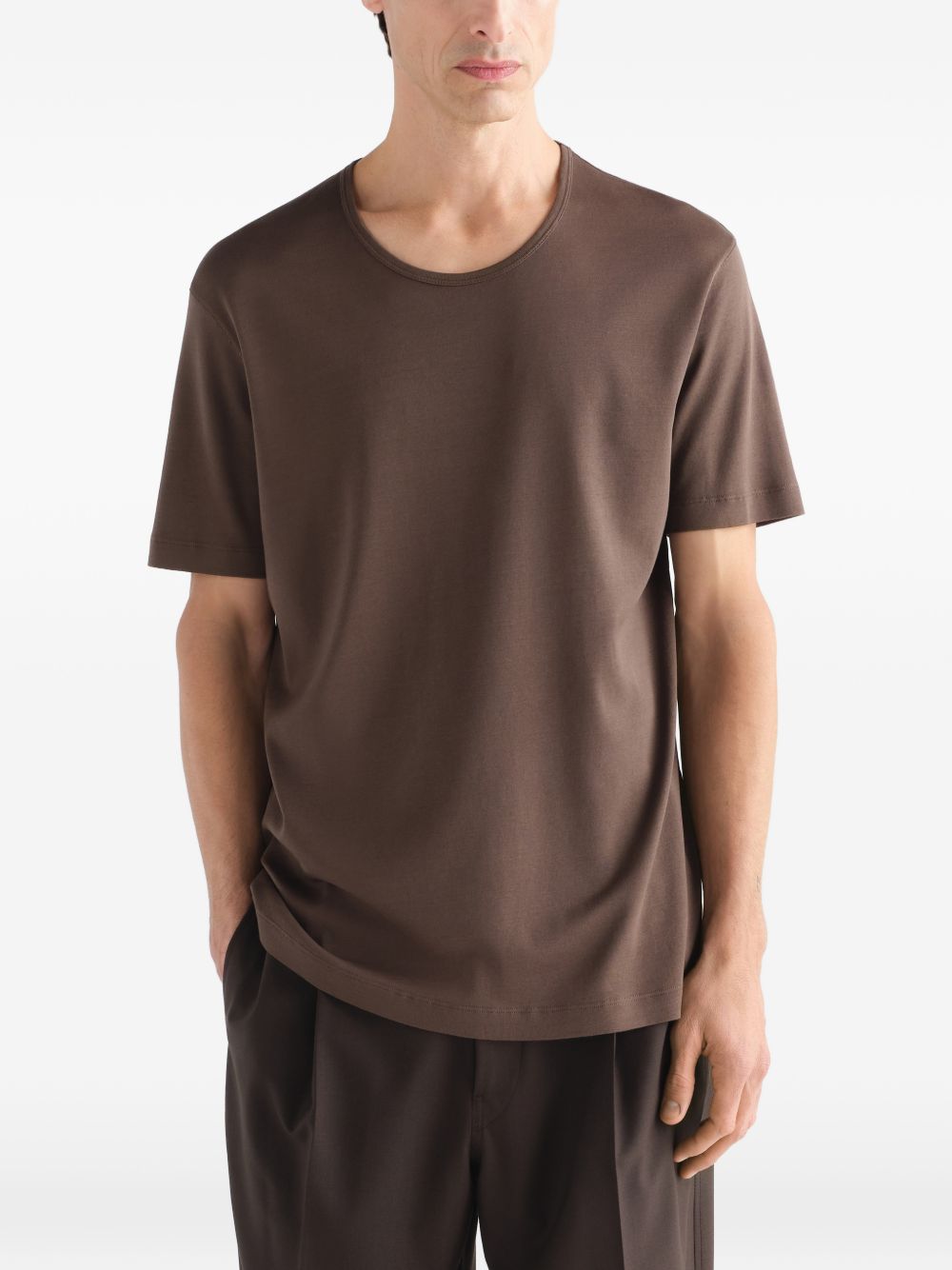 T-shirt a maniche corte in marrone 