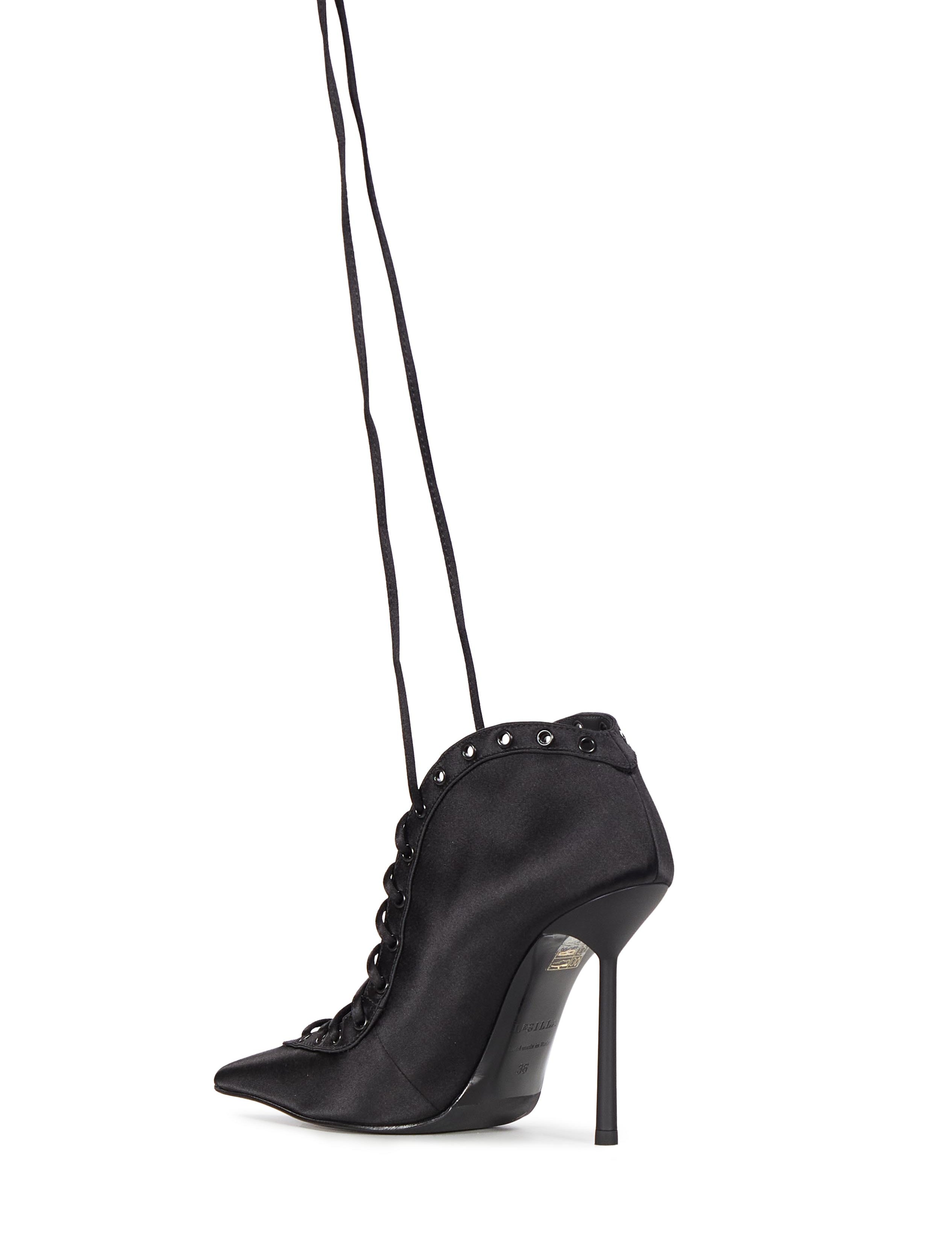 Decollete Colette con dettagli con lacci in nero 
