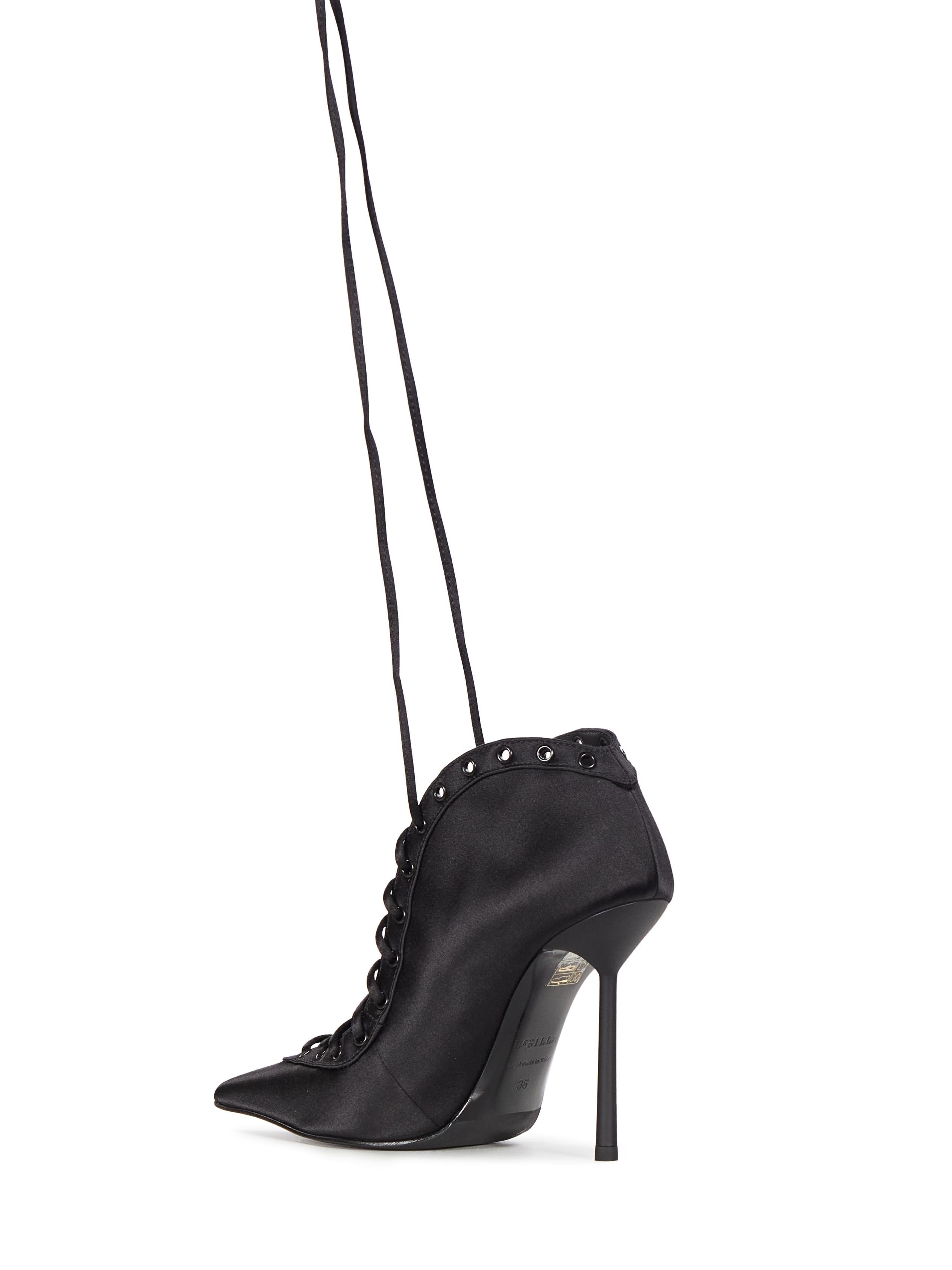 Decollete Colette con dettagli con lacci in nero 