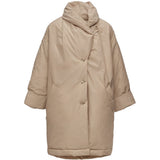 Cappotto imbottito a collo alto in beige 
