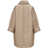 Cappotto imbottito a collo alto in beige 