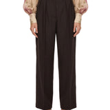 Pantaloni con pinces in marrone 