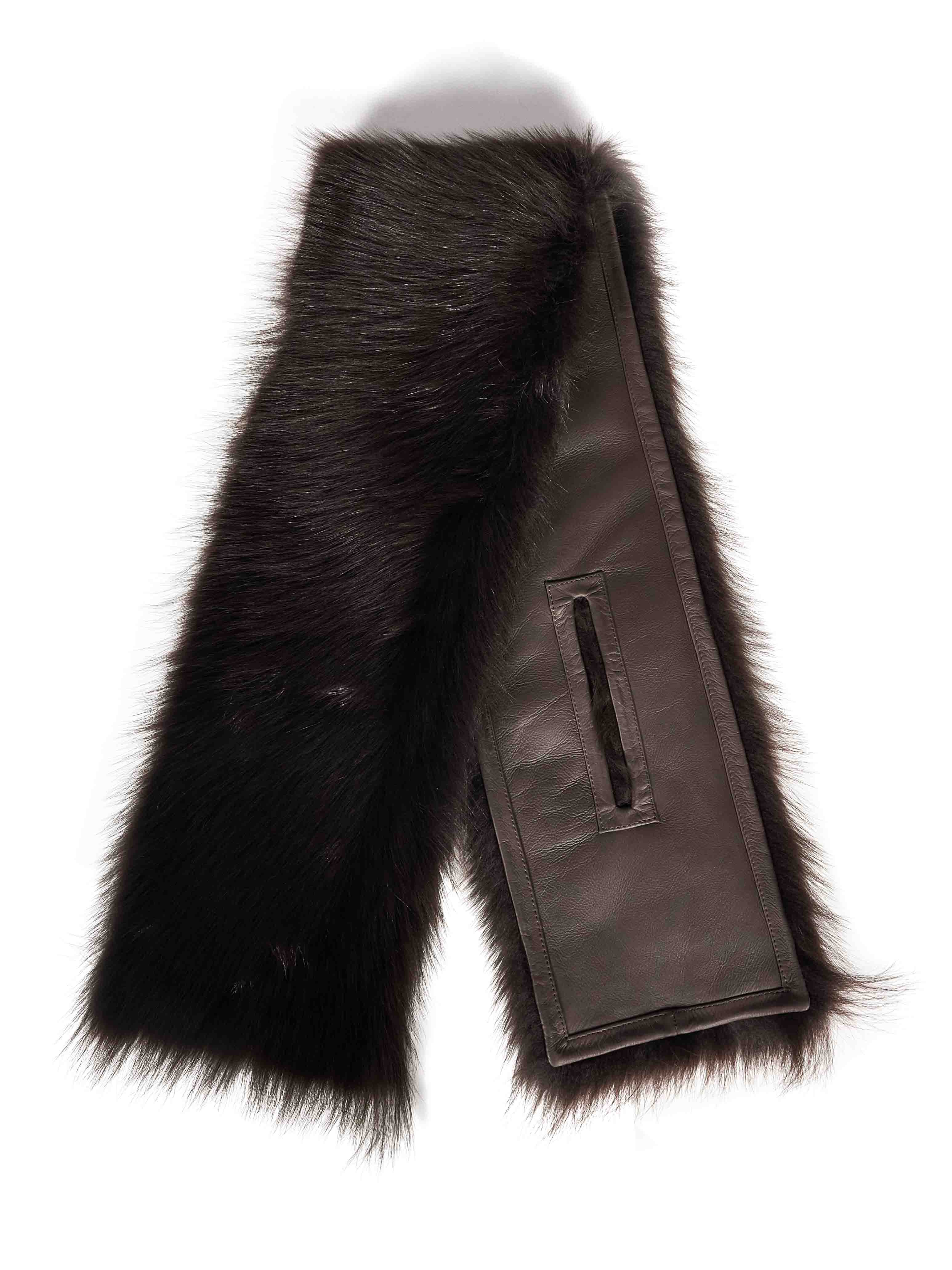 Sciarpa in eco-pelliccia in marrone 