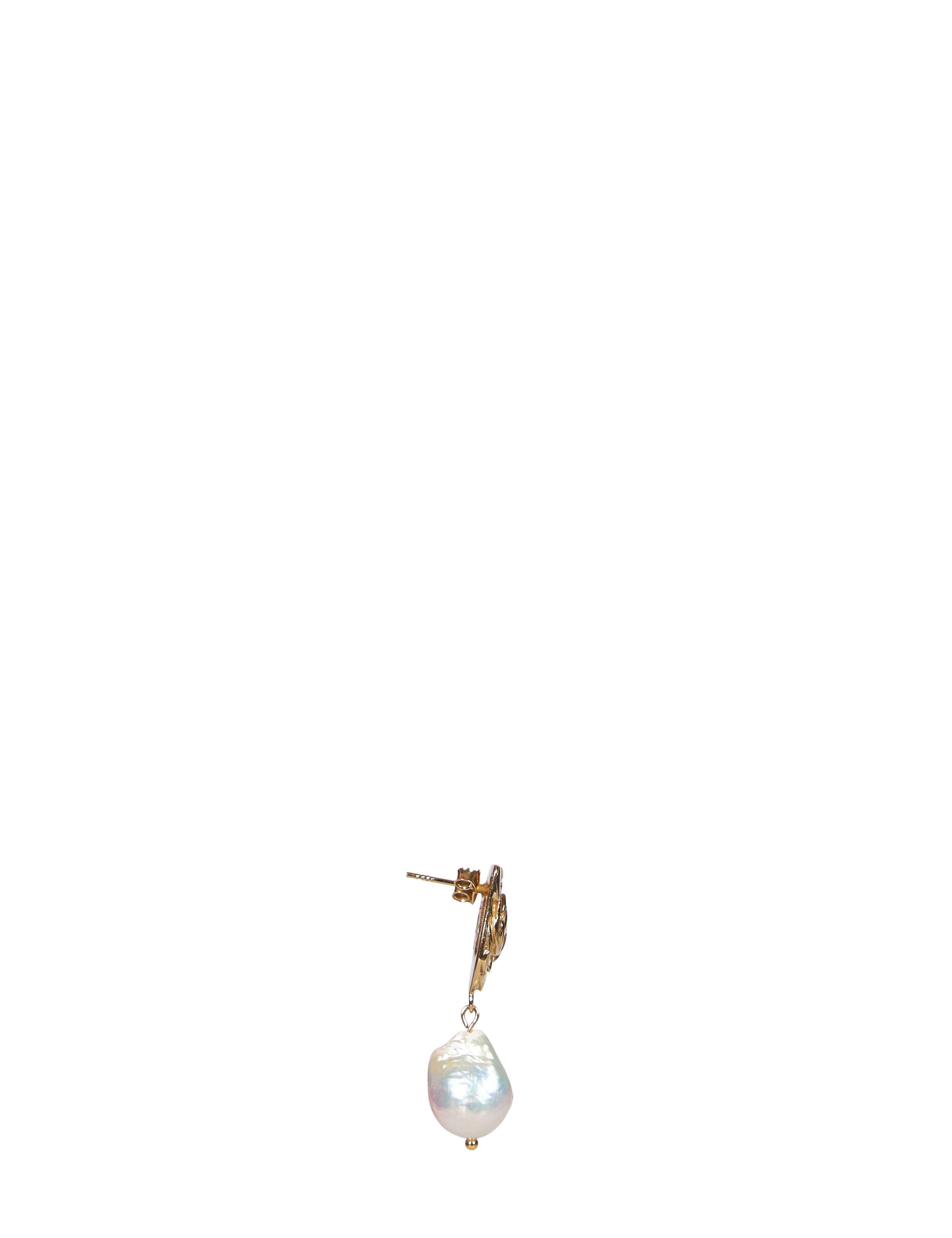Orecchini con dettaglio floreale e perle in oro e bianco 