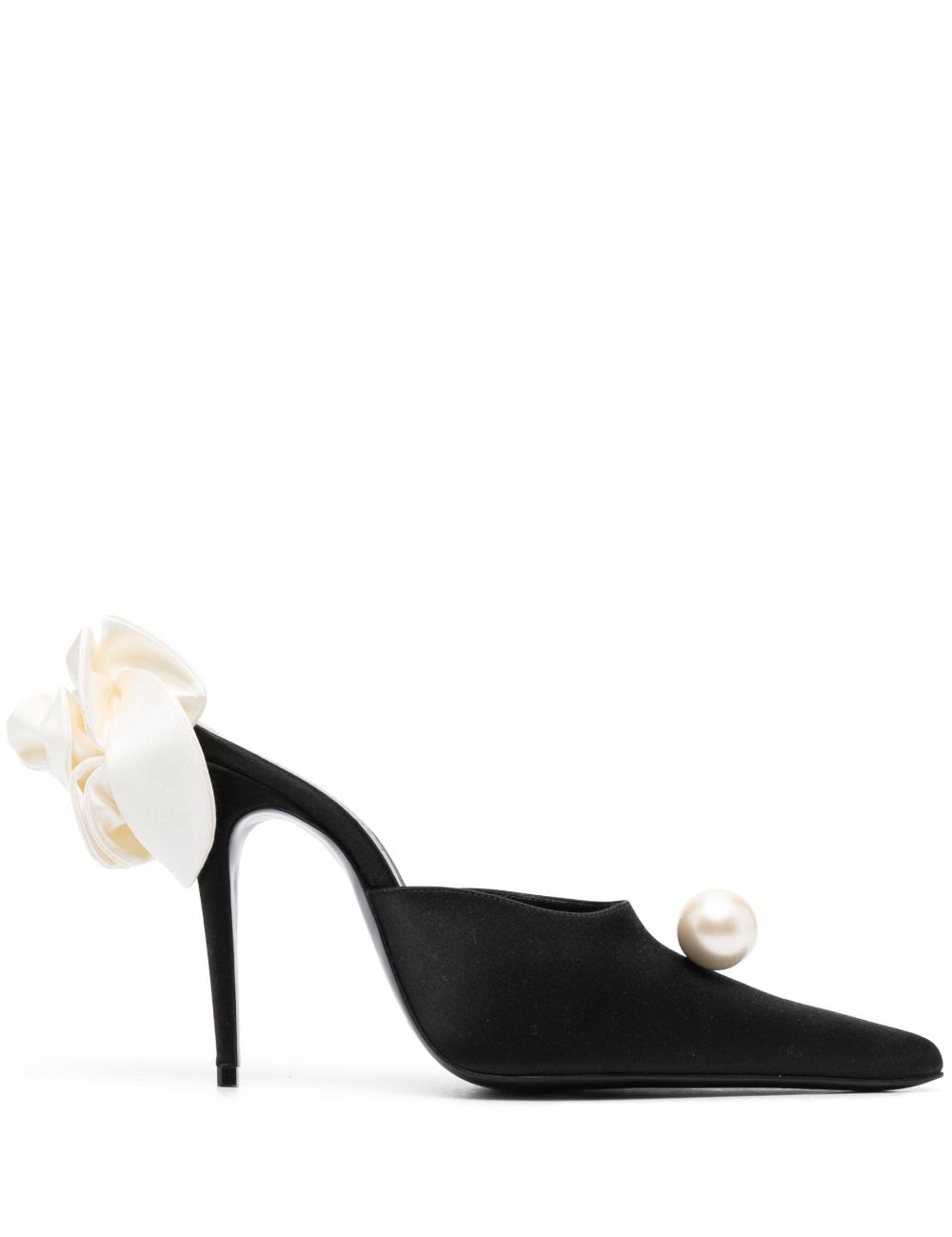 Mules con dettaglio a fiore in nero 