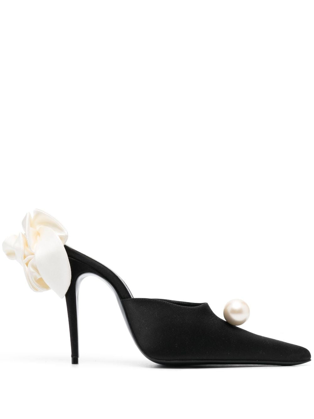 Mules con dettaglio a fiore in nero 