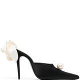 Mules con dettaglio a fiore in nero 