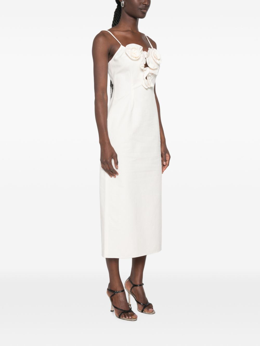 Abito midi con applicazioni floreali in bianco 