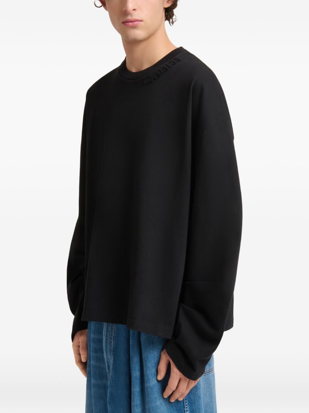 T-shirt a maniche lunghe in nero 