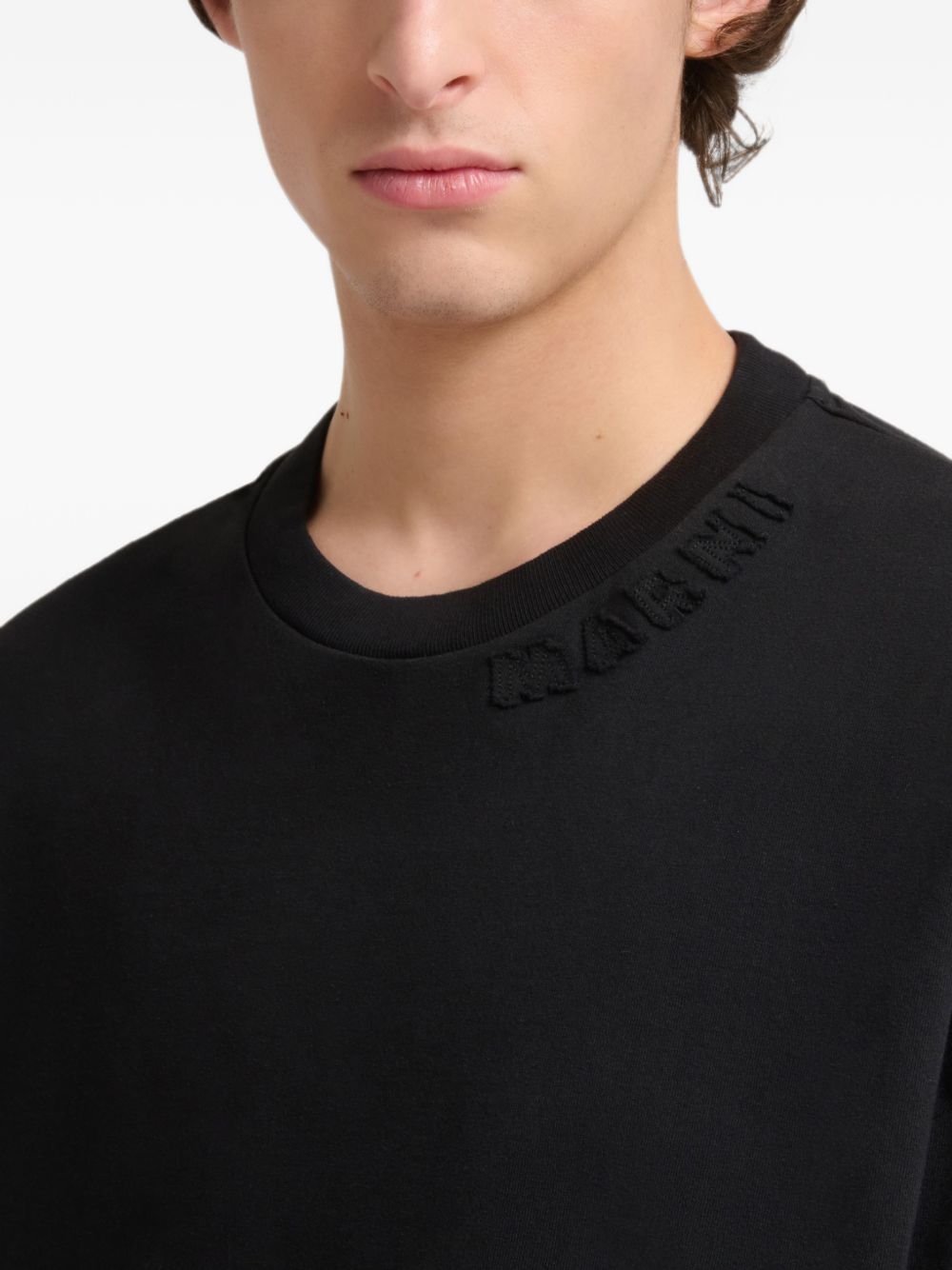 T-shirt a maniche lunghe in nero 