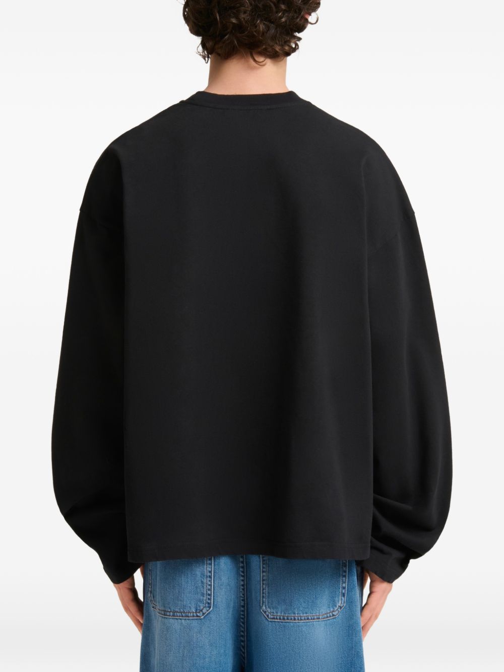T-shirt a maniche lunghe in nero 