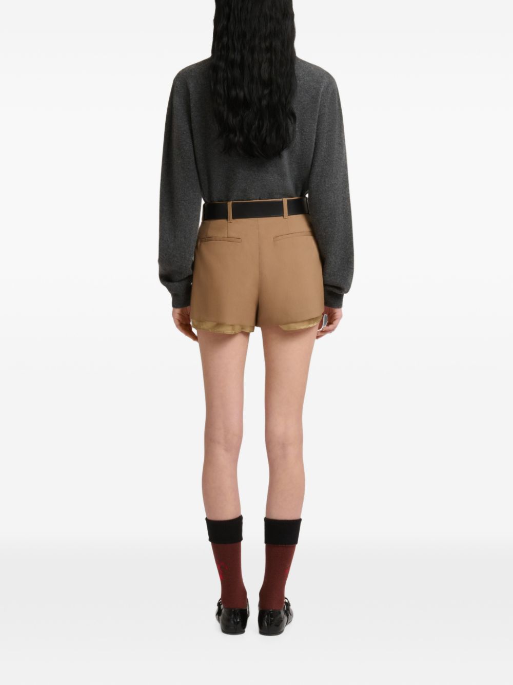 Shorts in lana con fodera a vista in marrone 