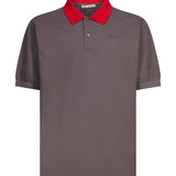Polo con colletto a contrasto in marrone e rosso 