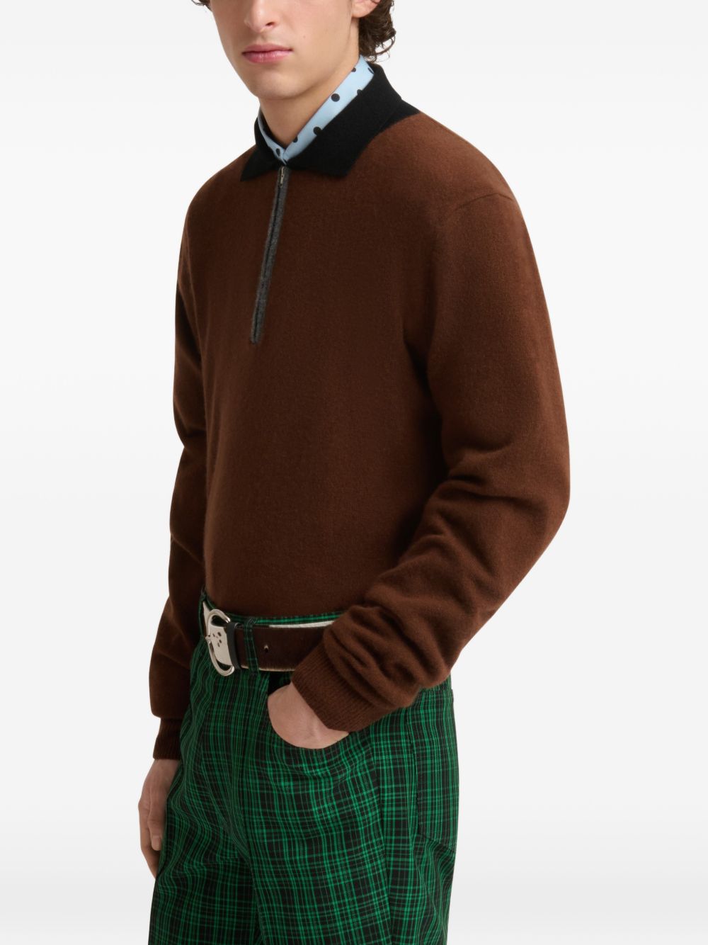 Maglione stile polo in cashmere in marrone 