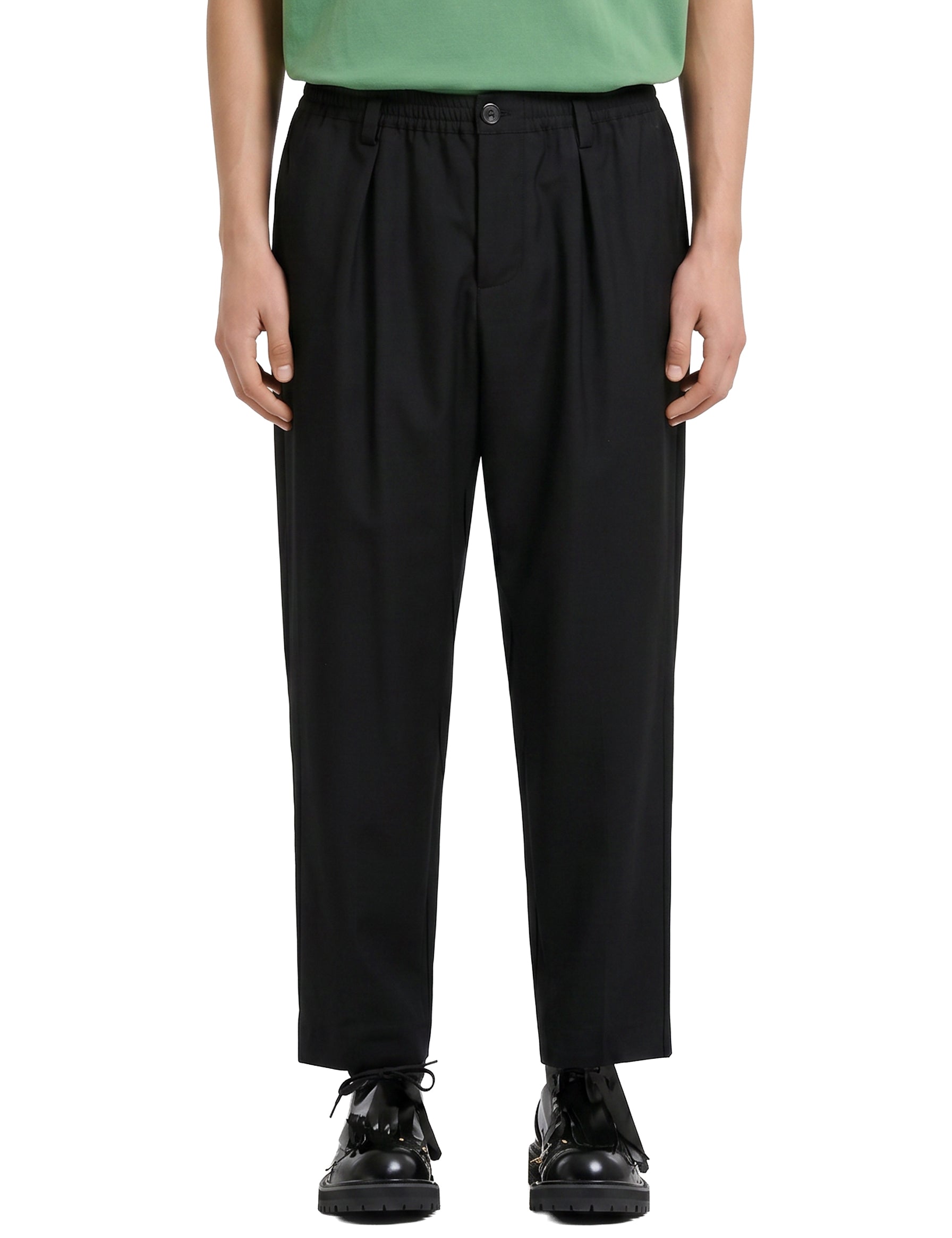 Pantaloni crop con coulisse in nero 