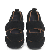 Sneakers in shearling in nero 