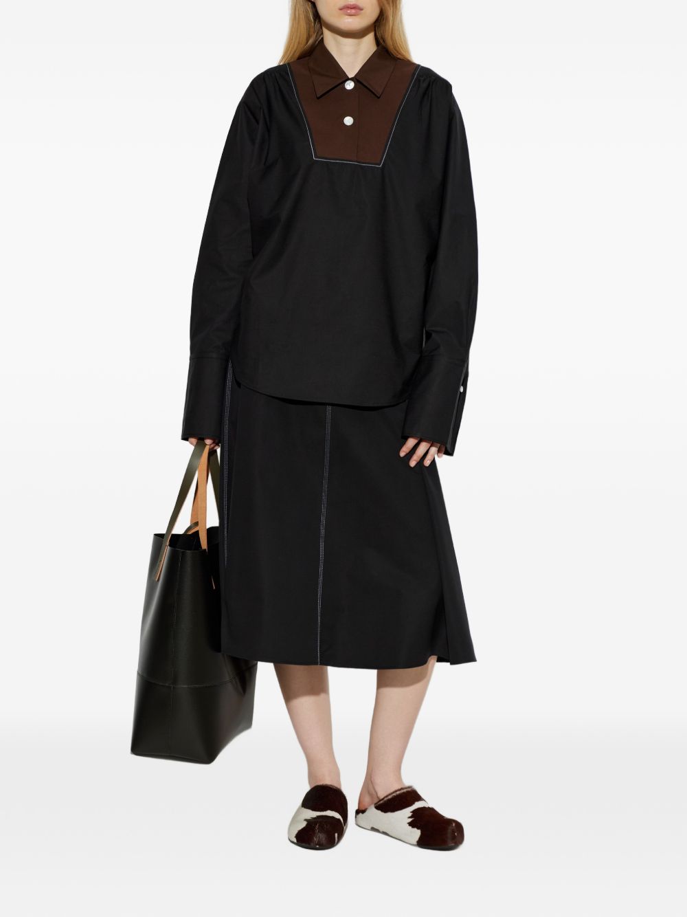 Camicia con inserti a contrasto in nero 