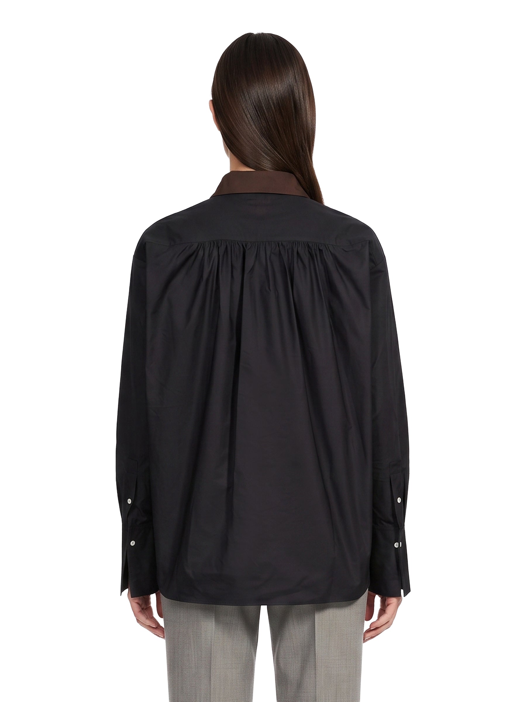 Camicia con inserti a contrasto in nero 