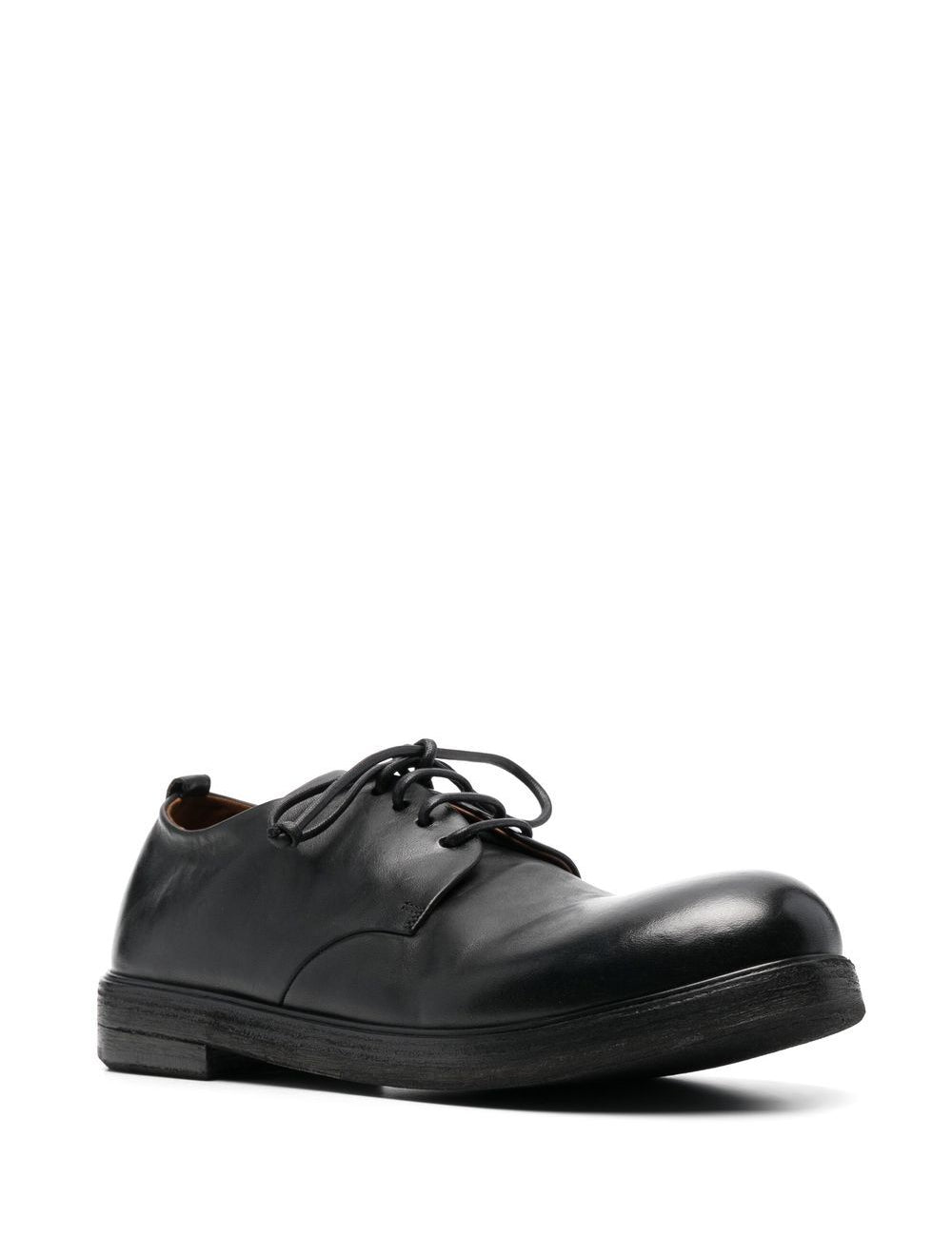 Derby zucca in pelle con lacci in nero 