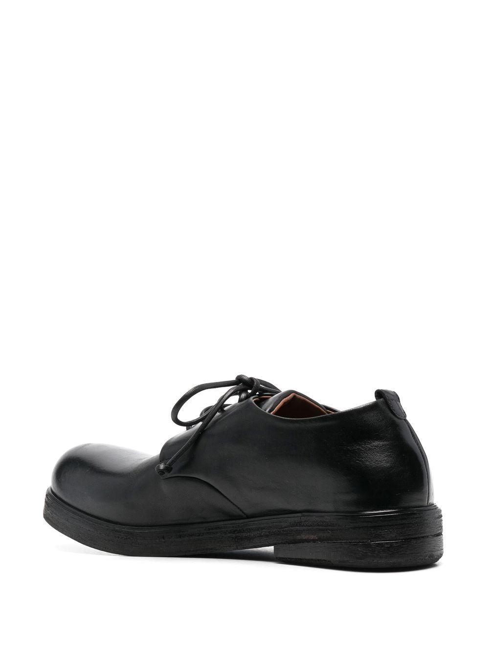 Derby zucca in pelle con lacci in nero 