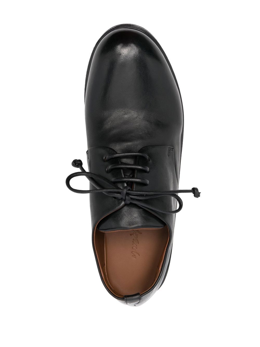 Derby zucca in pelle con lacci in nero 