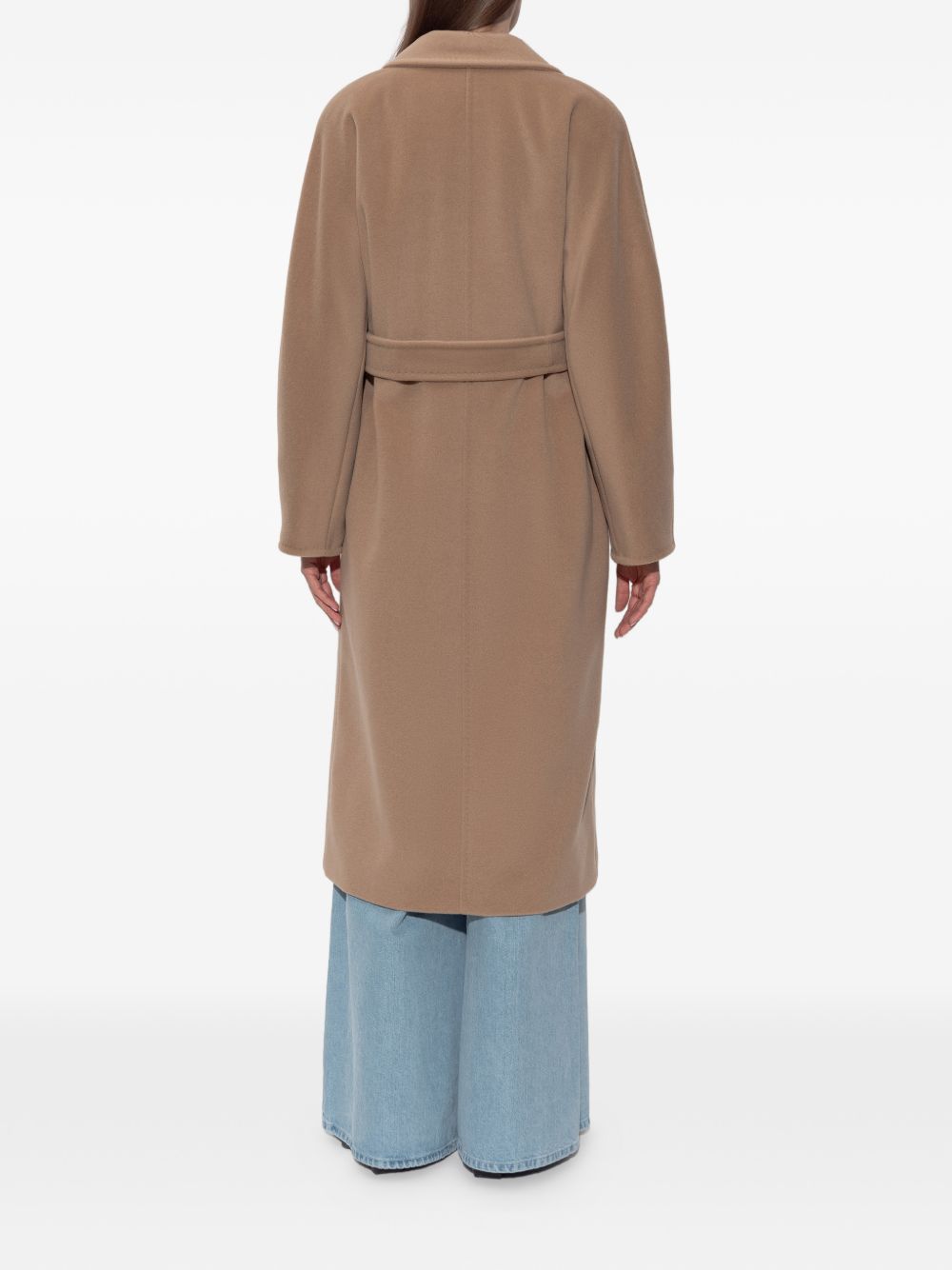 Cappotto doppippetto con cintura madame in beige 