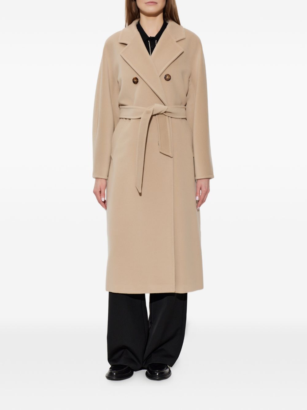 Cappotto doppippetto con cintura madame in beige 
