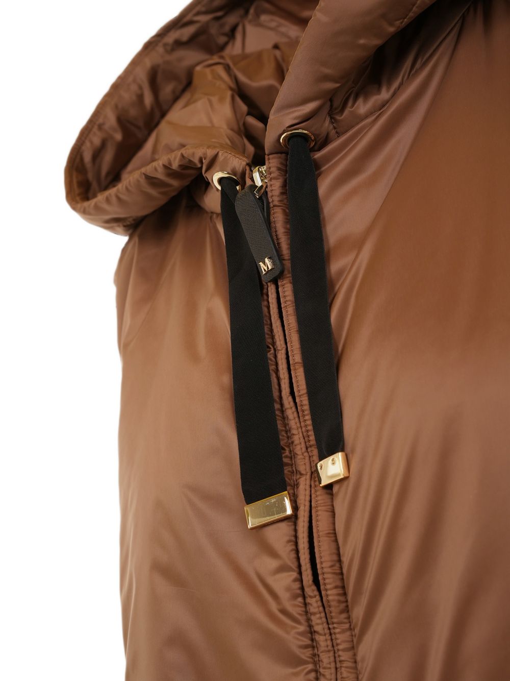 Gilet con cappuccio greengi in marrone 