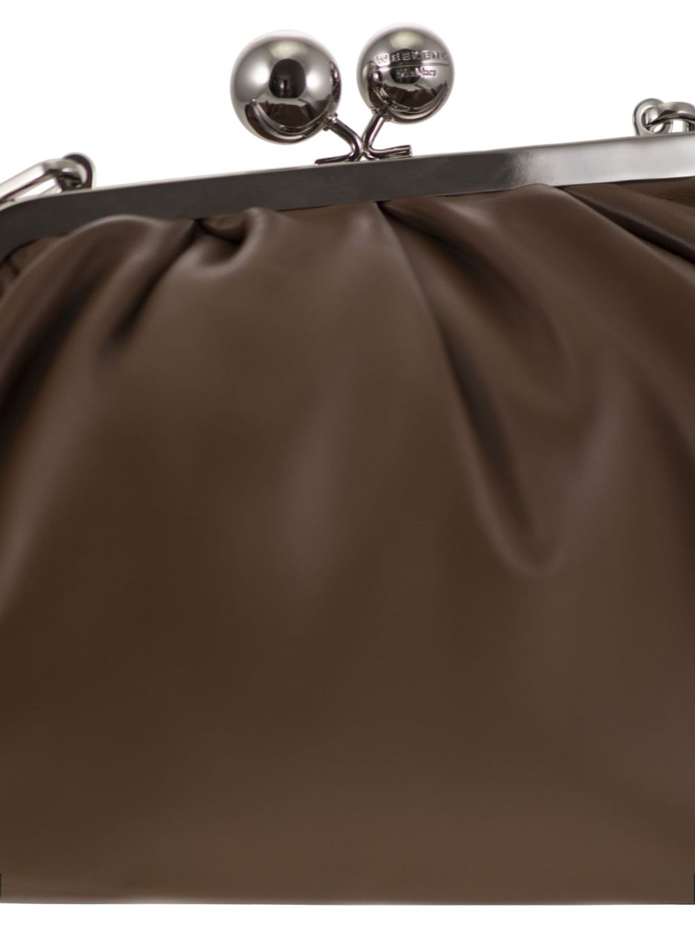 Clutch in pelle cubico in marrone 