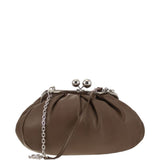 Clutch in pelle cubico in marrone 