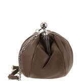 Clutch in pelle cubico in marrone 