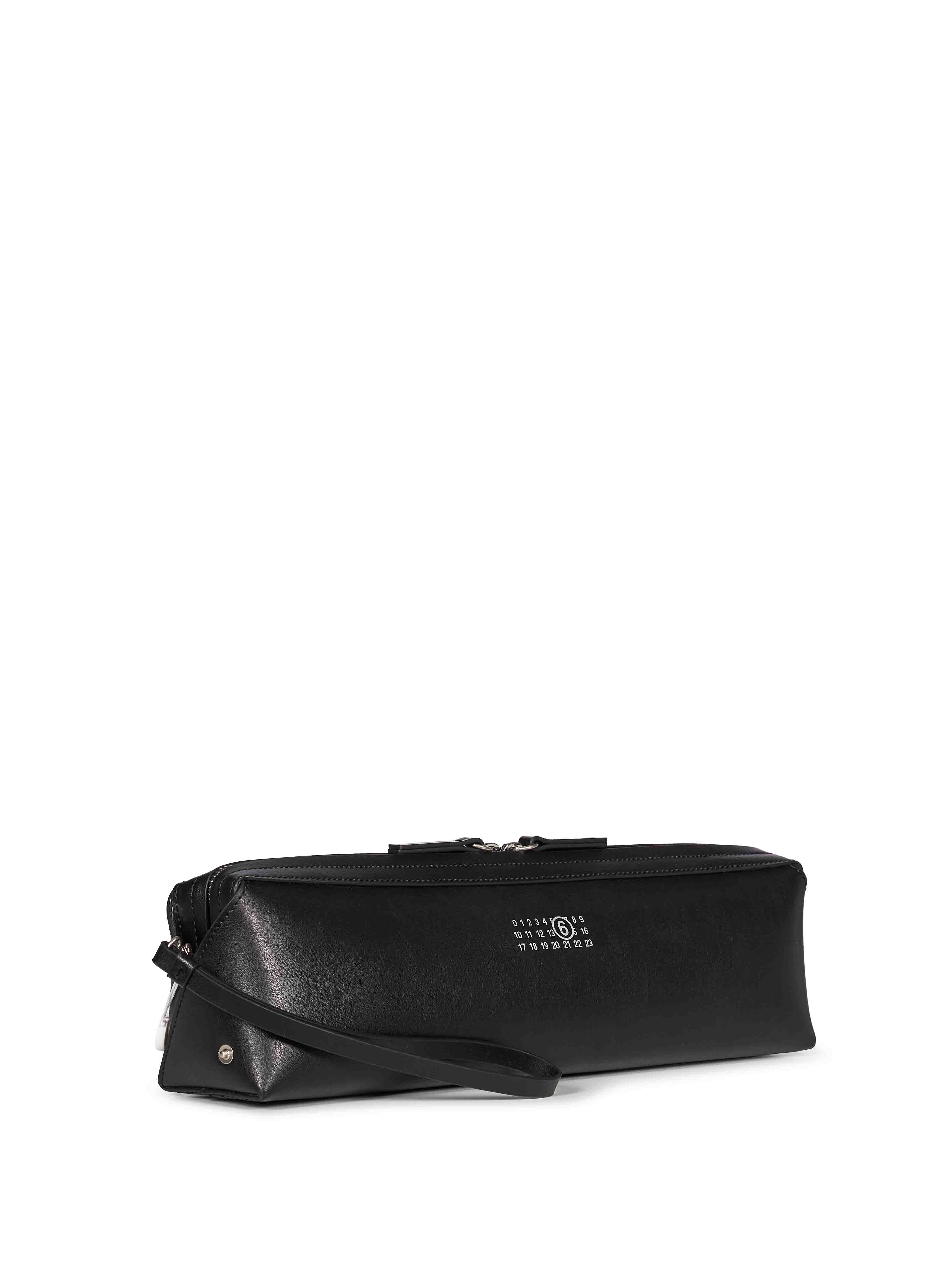 Borsa clutch con logo in nero 