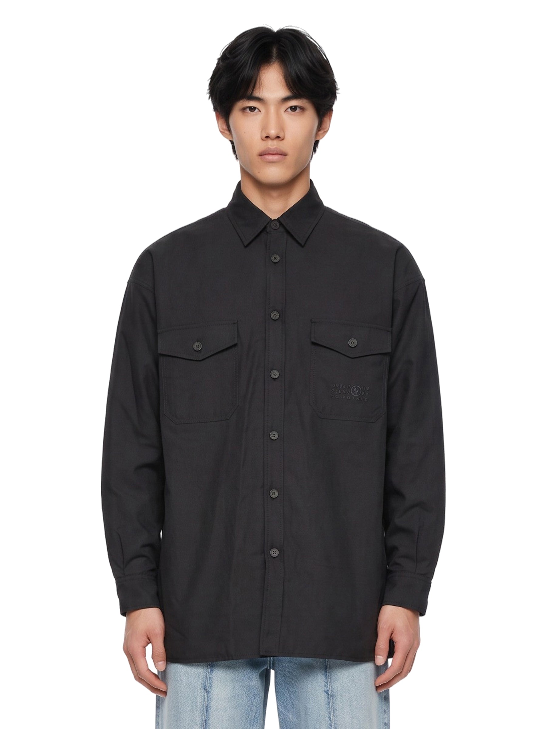 Camicia con colletto a punta in nero 