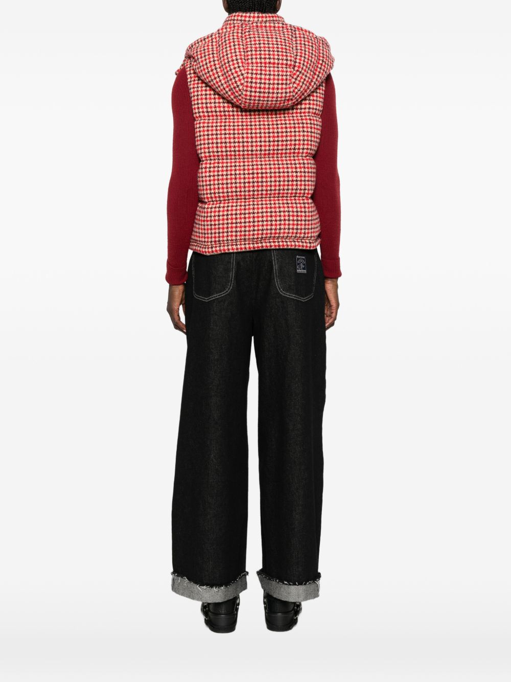 Gilet imbottito con motivo pied de poule in rosso 