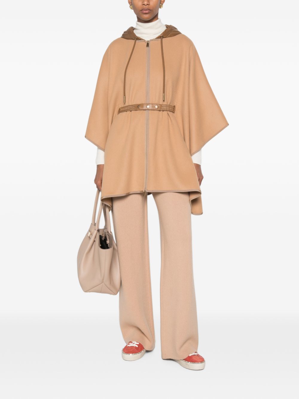 Mantella imbottita in beige 