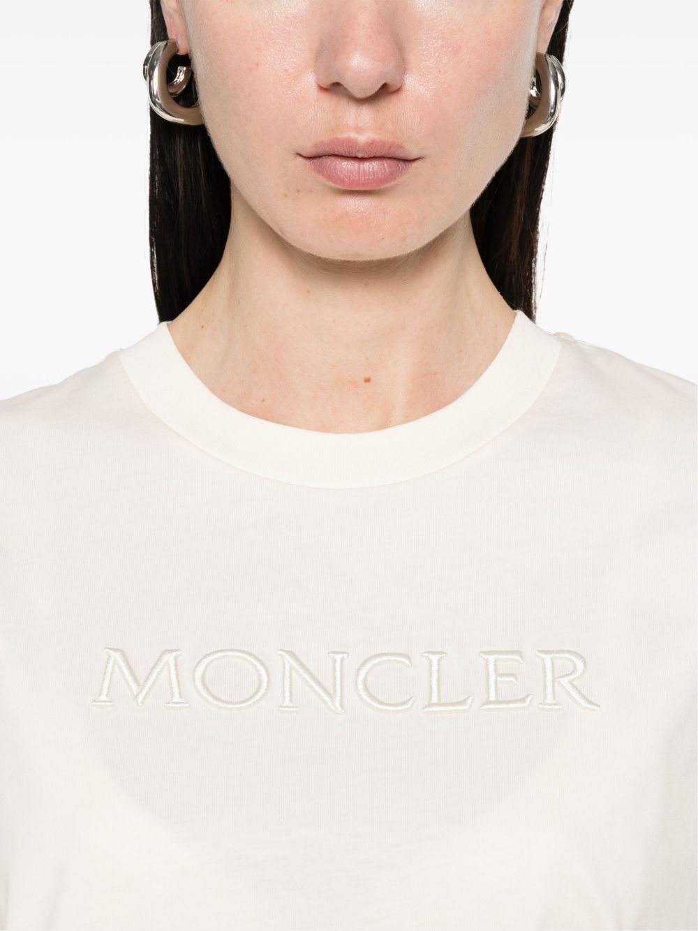 T-shirt con logo in avorio 