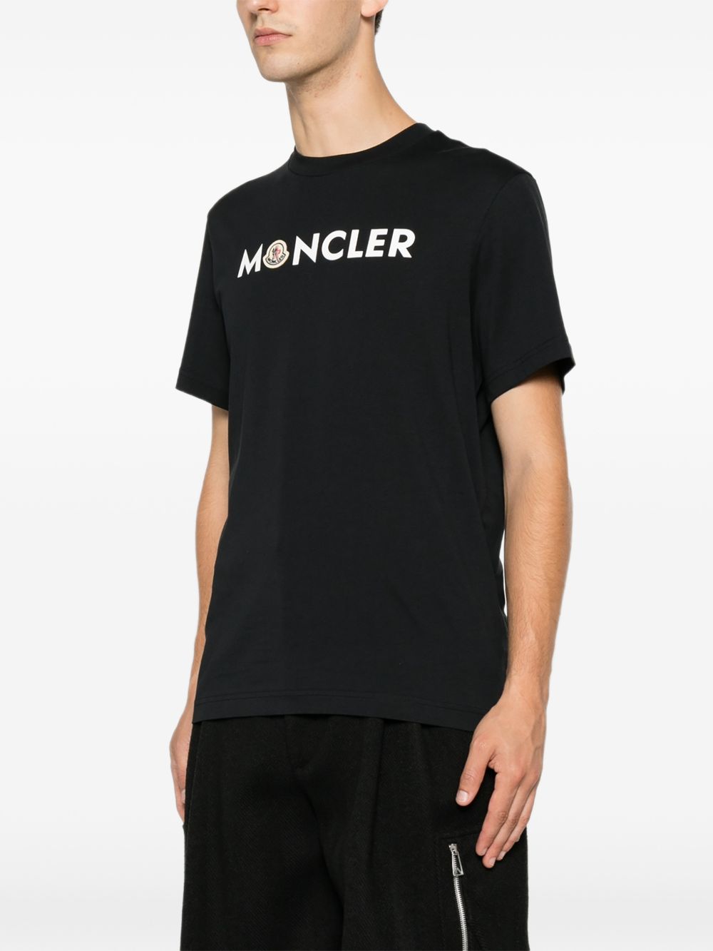 T-shirt con logo in blu 