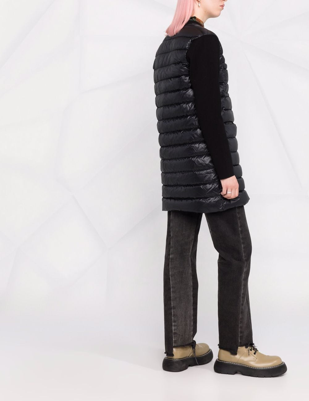Giacca imbottita con scollo a V in nero 