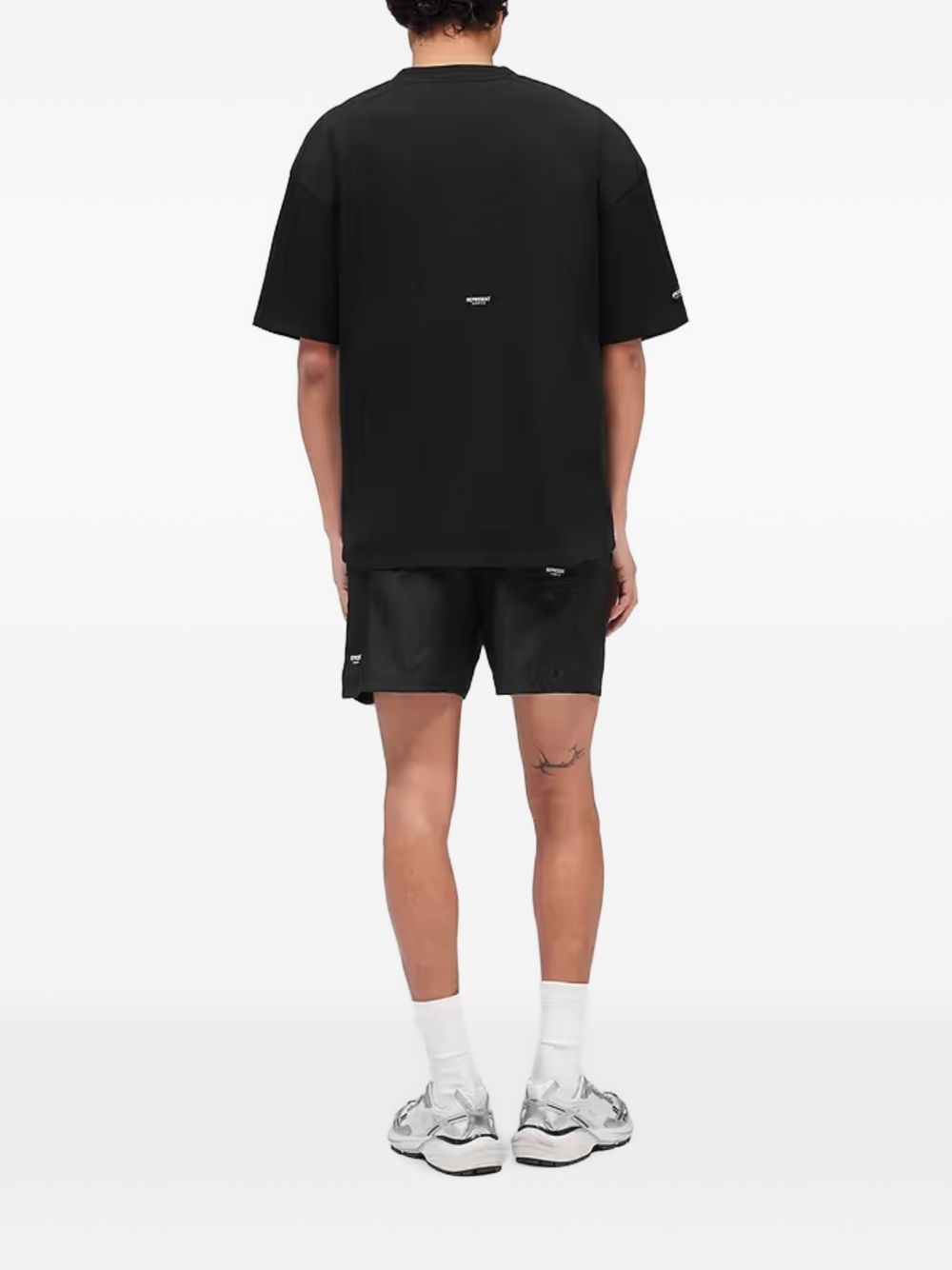 T-shirt Micro Owners Club in nero 