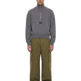 Maglione a collo alto e dettaglio con zip in grigio 