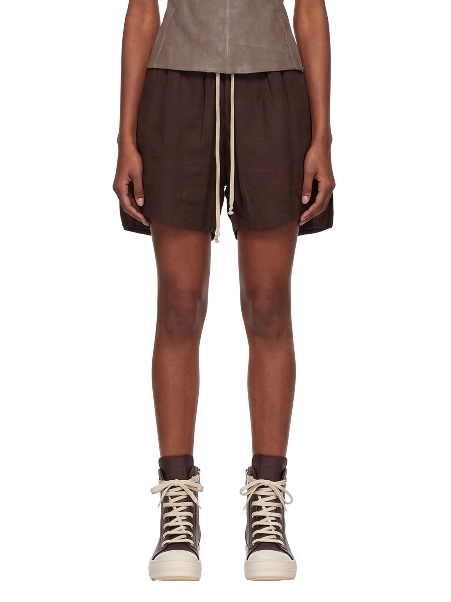 Shorts in pelle di agnello con spacchi in marrone 