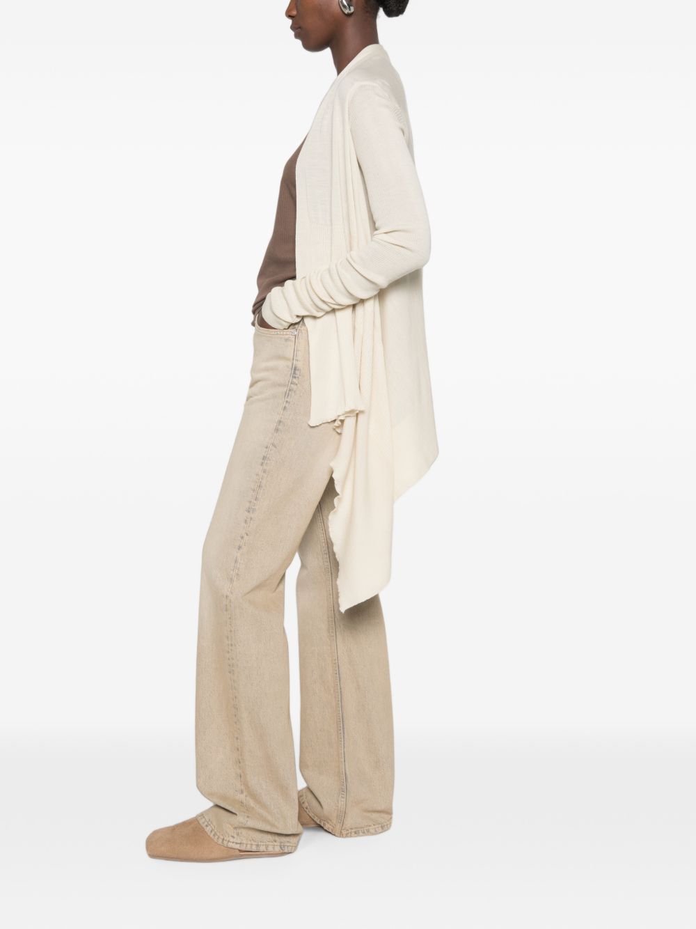Cardigan con orlo asimmetrico in beige 