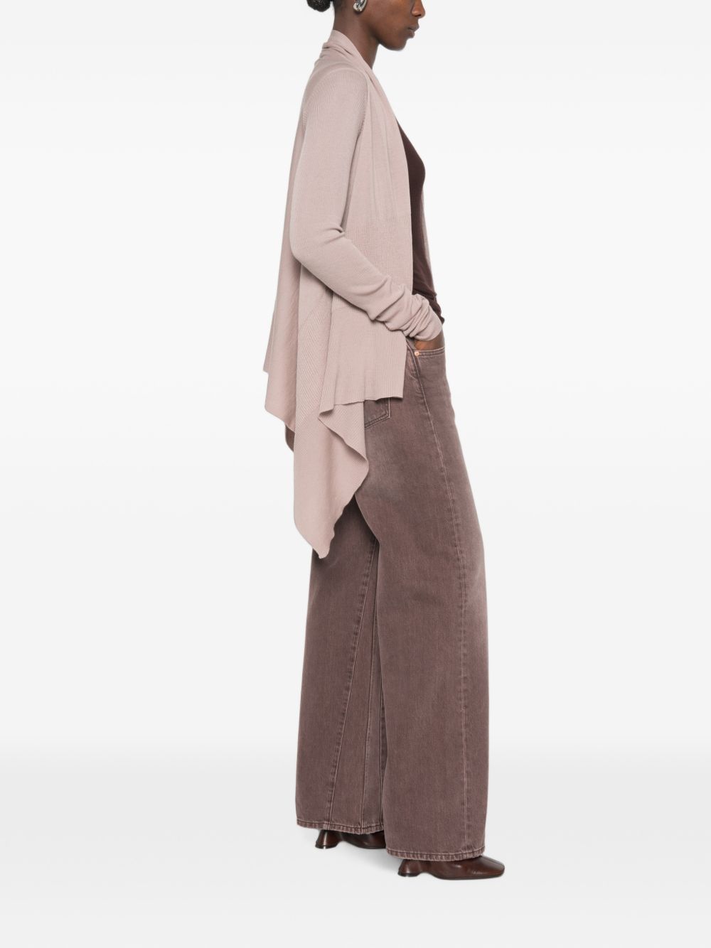 Cardigan con orlo asimmetrico in rosa 