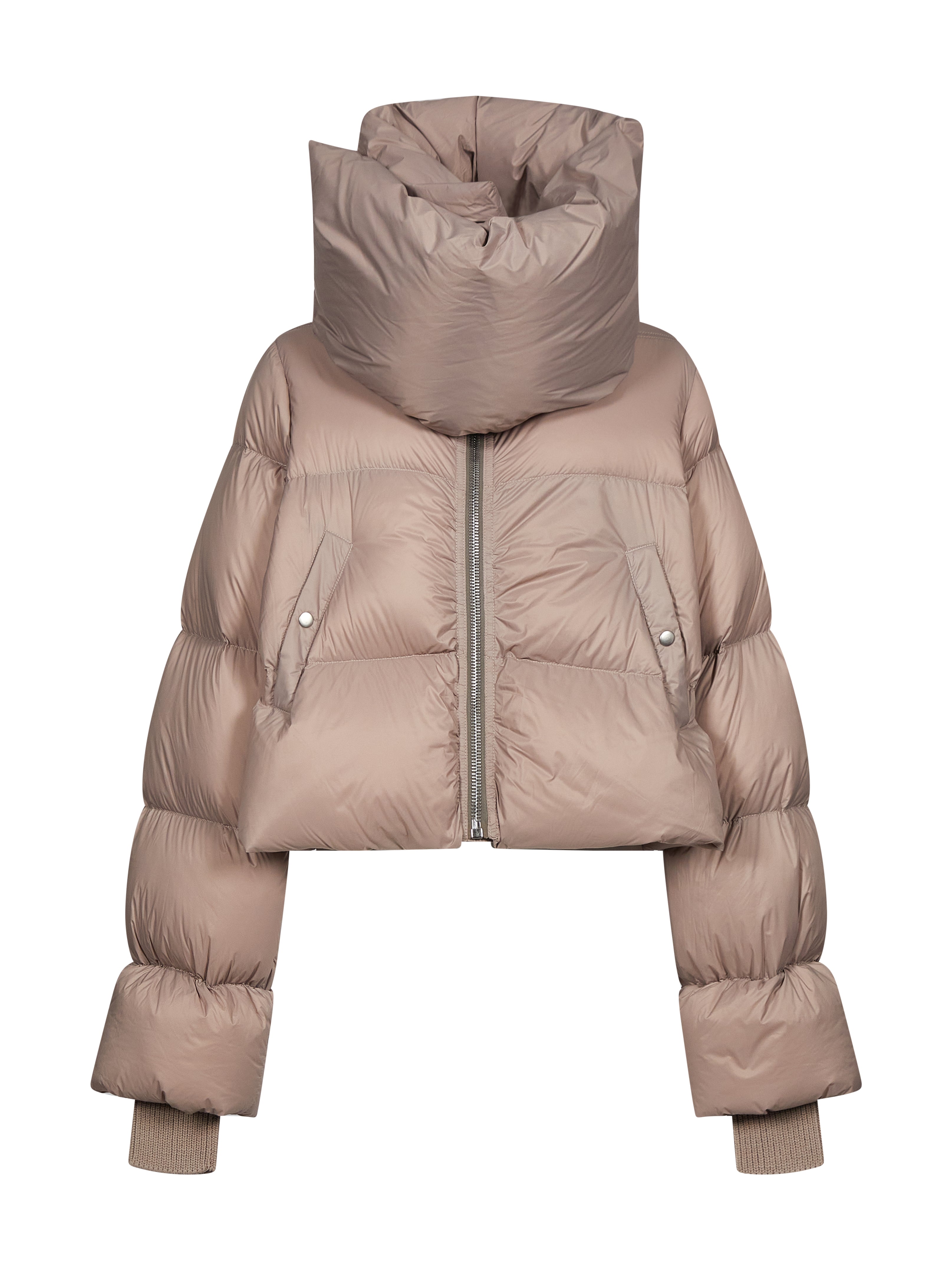 Piumino a collo alto in rosa 
