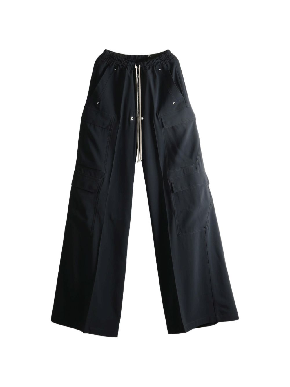 Pantaloni cargo Belas a gamba larga in nero 